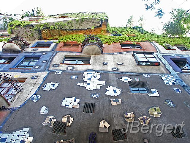 PICT2600.JPG - Hundertwasserhaus in Wien