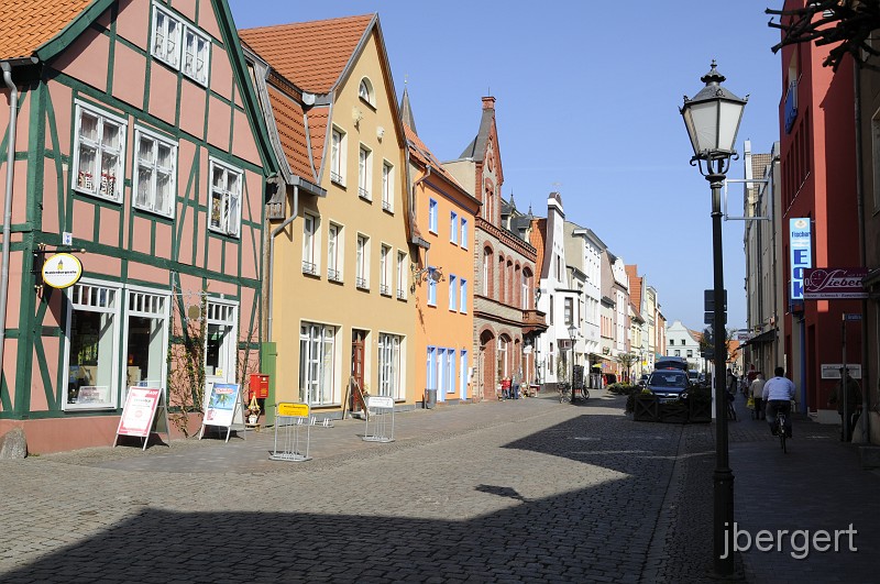 DSC4264.JPG - Straße in Barth